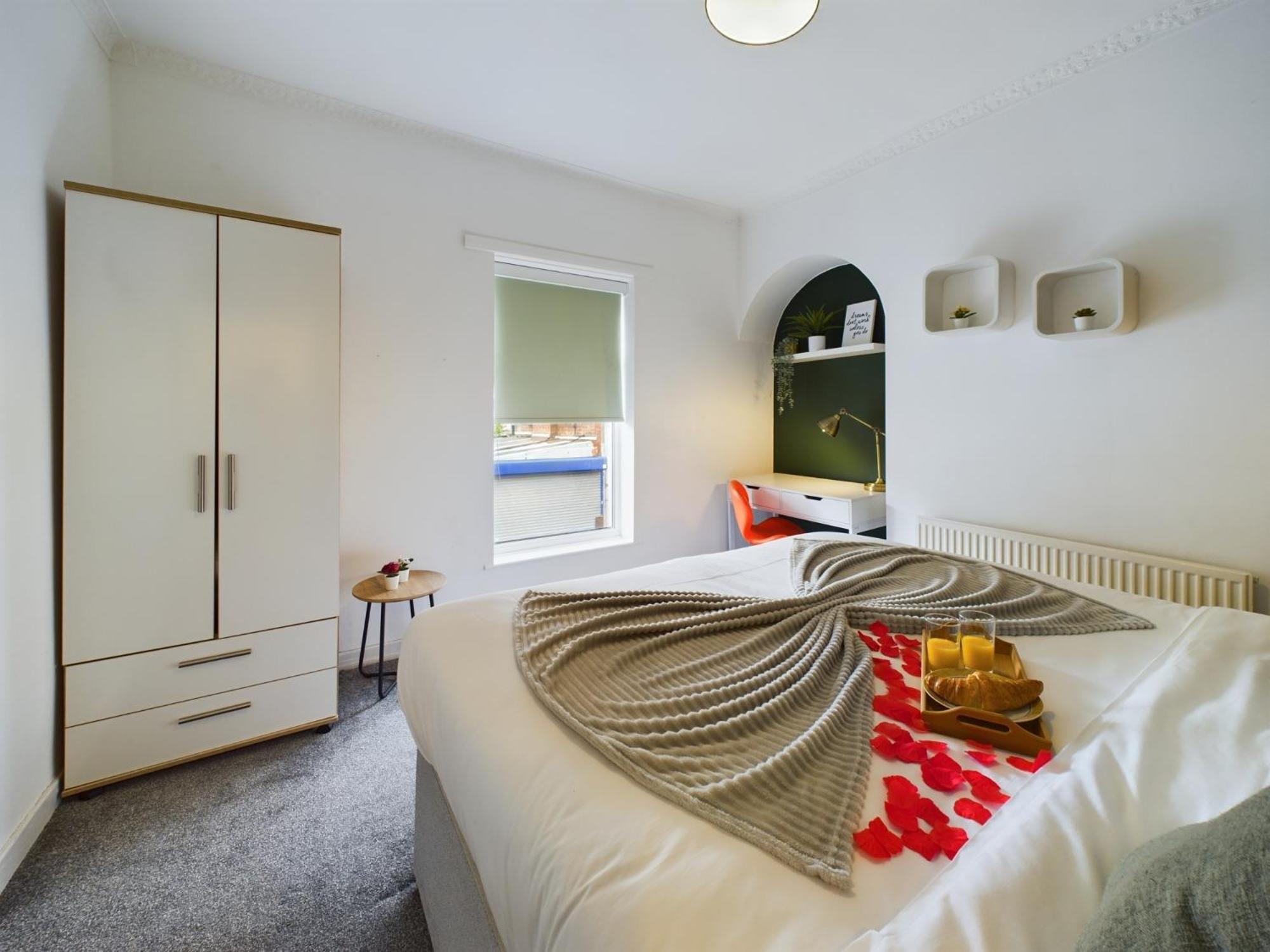 Charming Apartments - Cosy Retreat - Short Drive To City Centre - Free Parking Liverpool Exterior foto